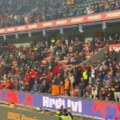 (Video) Češki navijači uvek uz Srbe: Česi vikali Albancima „Kosovo je Srbija“! Haos na stadionu, izbila tuča!