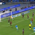 Milan ni ove sezone neće biti šampion, Vanja zaključao gol: Srpski derbi pripao golmanu, Napoli iskoristio smušenu odbranu i…