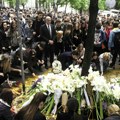 REM pozvao medije da na minut zatamne ekran u znak sećanja na žrtve masovnih ubistava