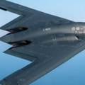 Bombarder američkog ratnog vazduhoplovstva srušio se pri poletanju u Kaliforniji