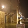 (Video) Ljudi u panici bežali glavom bez obzira! Nesvakidašnji vremenski fenomen pogodio srpski komšiluk: Meteorolog objasnio…