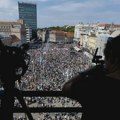 Desetine hiljada ljudi na trgu u Zagrebu: Oštre poruke sa protesta zbog otpada u Lici FOTO VIDEO