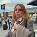 Ana Bekuta više ne izgleda isto! Promenila boju kose, a evo u kakvom izdanju je snimljena na aerodromu