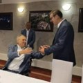 Predsednik Vučić na rođendanu kod Miloša Zemana: Svima su nam potrebni Vaša mudrost, hrabrost i državničko iskustvo! Evo…