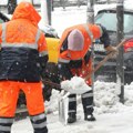 Opet nas je iznenadio u decembru: Ko je sve nadležan za čišćenje snega i gde?