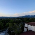 U petak sunčano i veoma toplo uz slab vetar