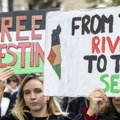 Propalestinski protest izazvao tuču na sceni u Kraljevskoj operi u Londonu