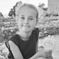 Umrla Simeona (9), ćerka sveštenika koja je ujedinila Srbiju: Njen mio osmeh i pogled zauvek će ostati upamćen