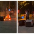 Puškama i vodenim topovima na demonstrante: Gledajtekako švajcarska policija zavodi red posle paljenja kontejnera (video)