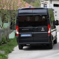 Užas u Leskovcu! Jednog tinejdžera izbo u stomak, bore mu se za život, drugog isekao iznad kuka