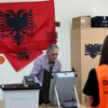 Skandal na izborima u Albaniji: kamerama zabeležena očigledna krađa, a Brisel ćuti (video)