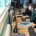 Đilas pozvao na zabranu društvenih mreža mlađima od 16 godina: Šta stručna javnost misli o tome?