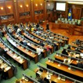 DPK ponovo blokira govornicu kosovskog parlamenta i onemogućava nastavak sednice