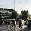 Sukobi ispred suda u Atini, navijači AEK-a napali policiju i novinare