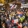 Protesti širom Slovačke, u Bratislavi 30.000 ljudi protiv izmena krivičnog zakona