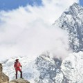 Jedini preživeli član prve ekspedicije na Mont Everest: Vrh prepun ljudi i prljav