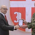 U kasarni Topčider uručena odlikovanja povodom Sretenja i Dana Vojske Srbije