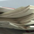 Stantić (DZH): Ministar Žigmanov da reaguje na pisanje tabloida Informer