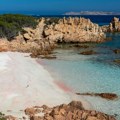 Influenserka zbog fotki na jednoj od najlepših plaža u Evropi platila kaznu od 1.800 evra