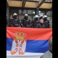 Nova blokada zgrade novosadskog suda, opozicija stigla, policija u opremi za demonstracije (VIDEO)