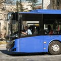 Pretučen vozač autobusa u Beogradu: Nije im se svidelo kako vozi, pa počeli da ga pesniče i šutiraju