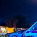 Pešak leži u lokvi krvi, od udarca mu spale patike: Stravična nesreća ispod Pančevačkog mosta: Lekari se bore da ga spasu…