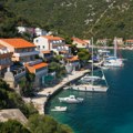 Ovo hrvatsko ostrvo je jedinstvena oaza koju još nisu okupirali turisti, a podseća na Jugoslaviju osamdesetih godina