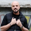 "Ljudi moji, kakva lutkica" Isplivale stare fotografije Bobana Rajovića sa kosom, niko ne može da se načudi, komentari pljušte…