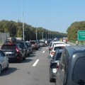 Na graničnom prelazu Batrovci zadržavanja i do šest sati pri izlazu iz Srbije