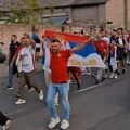 Korteo navijača Srbije u Rigi: Orlovi će imati veliku podršku na meču protiv Portugala