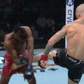 Au, ovo je bolelo! Ufc borac dobio jeziv udarac u međunožje, meč prekinut