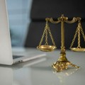 Адвокатска комора Београда подржала протест судија и тужилаца: Тражи се смена председника Уставног суда и повлачење…