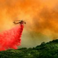 Veliki požar u Grčkoj: Kulja dim, vatra se približava kućama; Građani hitno upozoreni VIDEO