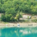"Drugi dom nemam": Vukoli Tomoviću ruše kuću na Gazivodama u kojoj živi od 2012. godine