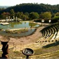 Izgradio lažni antički amfiteatar i varao turiste da su ga sazidali Grci pre 2.000 godina (FOTO)