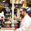 Iz opklade napravio biznis: Krenuo sa tri poslužavnika baklave, a sada zarađuje desetine hiljade mesečno