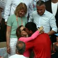 Ovo se zove čista ljubav Novak i Jelena se ljubili na terenu (foto)