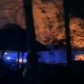 Veliki požar na severu Srbije! Gori banja u Bezdanu: 4 vozila iz vatrogasne brigade bore se sa vatrenom stihijom! (video)