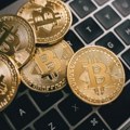Bitcoin ETF-ovi privukli 9 milijardi dolara, investitori napuštaju zlato