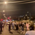 UŽIVO Šesti dan protesta u Srbiji: Zaustavljen saobraćaj u Bulevaru u Beogradu, blokade u Novom Sadu, Nišu, Novom Pazaru……