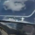 VIDEO Pokušan atentat na predsednika Ekvadora: Gađan kamenjem, na vozilu primećeni tragovi metaka