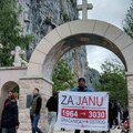 Šest dana hoda do Ostroga, jedna molitva i velika nada za malenu Janu: Humanitarac Ivan ponovo pešači za bolesnu decu – do…