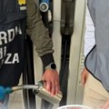 U Italiji automobili staju iako je rezervoar pun: sve više slučajeva razređenog goriva