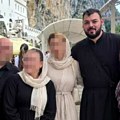 "Krenuo putem Milana Stankovića" Slika Slobe Vasića u mantiji pod Ostrogom kruži mrežama, pevač uslikan ispred manastira nakon…