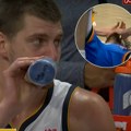 Nikola Jokić patosirao Amerikanca! Čačkao je "mečku", a onda je završio na podu! (video)