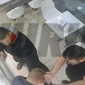 Ekskluzivni snimak ranjavanja u pekari: Navijač izvadio nož i hladnokrvno izbo mladića, za tužiteljku nije pokušaj ubistva…