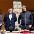 "Ne diraj mi kokice": Vučić i Dodik navijali za isti tim u Pambukovici