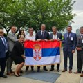 Predsednik Vučić sa porodicama žrtava rata u BiH