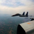 Kina digla borbene avione