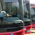 Sindikati GSP o sudaru dva autobusa: Nije tačno da se otkačio deo sa jednog od njih